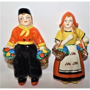 Vintage Yamaka Dutch Couple w/Flower Wall Plaques